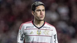 Pedro em ação contra o Goiás