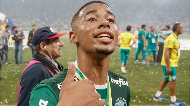 SAO PAULO - SP - 27/11/2016 - BRASILEIRO A 2016/PALMEIRAS X CHAPECOENSE - Gabriel Jesus do Palmeiras comemora o titulo apos partida contra a Chapecoense pelo Campeonato Brasileiro A de 2016 na Arena Allianz Parque. Foto: Marcello Zambrana/AGIF