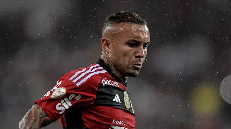 RJ - RIO DE JANEIRO - 26/08/2023 - BRASILEIRO A 2023, FLAMENGO X INTERNACIONAL - Everton Cebolinha jogador do Flamengo durante partida contra o Internacional no estadio Maracana pelo campeonato Brasileiro A 2023. Foto: Thiago Ribeiro/AGIF