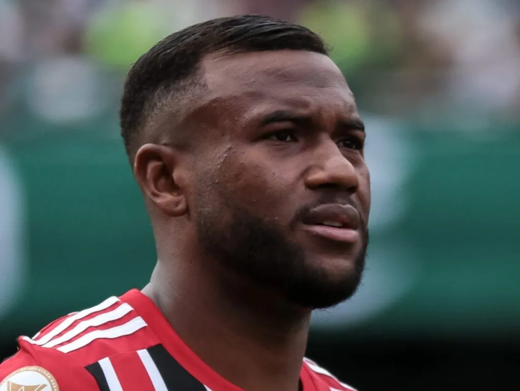 Luan, volante do São Paulo. Foto: Robson Mafra/AGIF