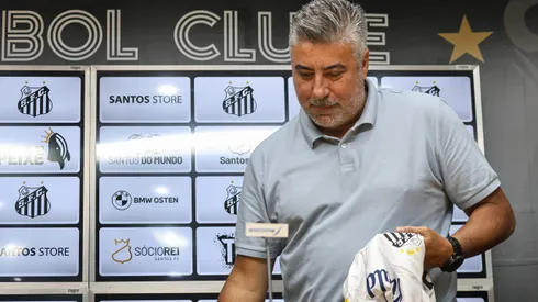 ESTÁ NO CONTRATO! R$ 360 milhões: Gallo já sabe valor sobre uma possível saída de joia da Vila - Foto: Fernanda Luz/AGIF