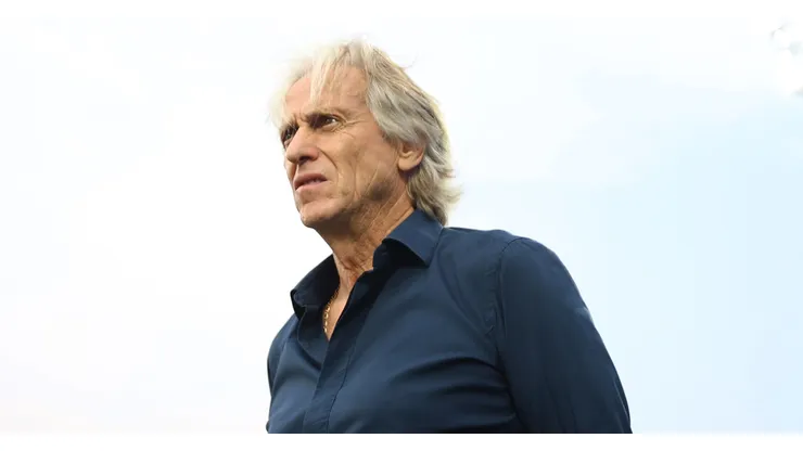 Jorge Jesus tem contrato com o Al-Hilal até o fim da próxima temporada