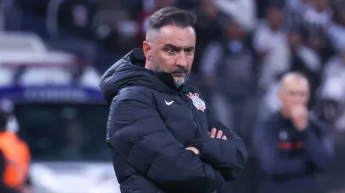 Foto: Marcello Zambrana/AGIF - Vítor Pereira dirigiu o Corinthians em 2022