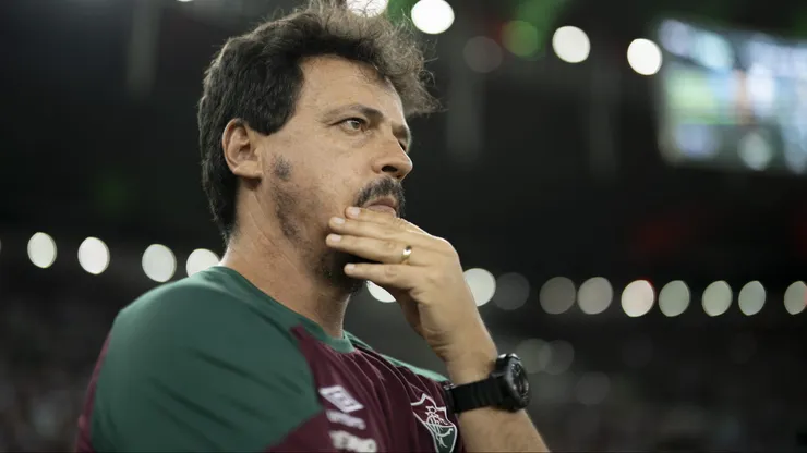 RJ - RIO DE JANEIRO - 24/08/2023 - LIBERTADORES 2023, FLUMINENSE X OLIMPIA - Fernando Diniz tecnico do Fluminense durante partida contra o Olimpia no estadio Maracana pelo campeonato Libertadores 2023. Foto: Jorge Rodrigues/AGIF