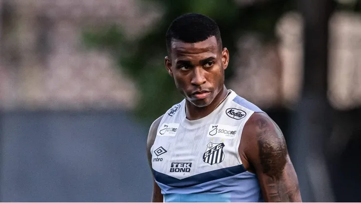 Foto: Raul Baretta/ Santos FC - Jean durante treinamento do Peixão