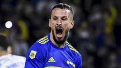 BUENOS AIRES, ARGENTINA - APRIL 20: Dario Benedetto Photo by Marcelo Endelli/Getty Images)