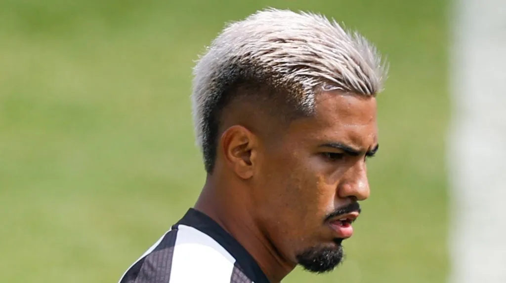 Ivonei esteve emprestado para o Botafogo-SP no segundo semestre de 2023 – Foto: Marcello Zambrana/AGIF