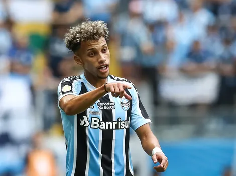 Ele realmente fez ISSO, torcida do Grêmio foi à LOUCURA: Bitello pega TODO MUNDO de surpresa em momento no futebol russo