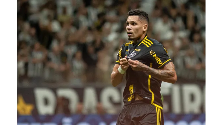Foto: Fernando Moreno/AGIF- Paulinho tem boas parcerias no ataque