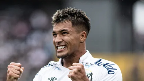 SP - SANTOS - 19/02/2023 - PAULISTA 2023, SANTOS X PORTUGUESA - Marcos Leonardo jogador do Santos comemora seu gol durante partida contra o Portuguesa no estadio Vila Belmiro pelo campeonato Paulista 2023. Foto: Abner Dourado/AGIF