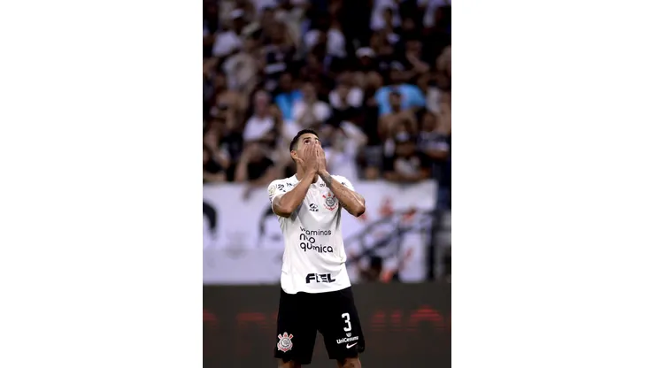 Foto: Alan Morici/AGIF- Lucas Veríssimo cobra os seus companheiros