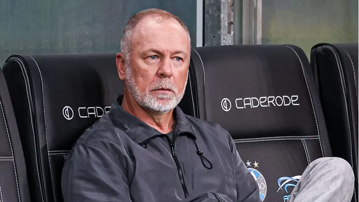 RS - PORTO ALEGRE - 21/05/2023 - BRASILEIRO A 2023, GREMIO X INTERNACIONAL - Mano Menezes tecnico do Internacional durante partida contra o Gremio no estadio Arena do Gremio pelo campeonato BRASILEIRO A 2023. Foto: Maxi Franzoi/AGIF
