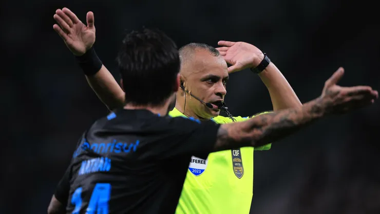 Foto: Ettore Chiereguini/AGIF - Wilton Pereira Sampaio gerou polêmica.