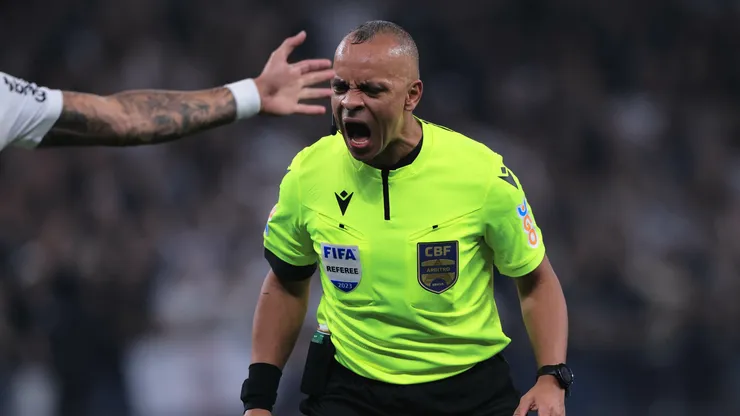 Foto: Ettore Chiereguini/AGIF - Wilton Pereira Sampaio: alvo de críticas da torcida do Grêmio