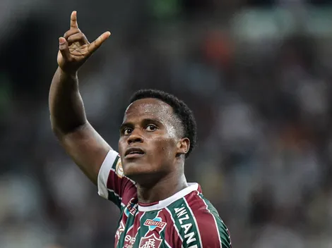 Arias tem atitude linda no Fluminense
