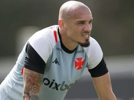 Ex-Santos, Maicon se IRRITA com vaias na Vila Belmiro e manda recado para os santistas