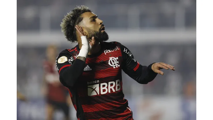 CRISE! Cria do Santos, Gabigol vive momento insustentável no Flamengo - Foto: Ricardo Moreira/Getty Images