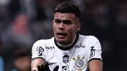 SP - Sao Paulo - 29/08/2022 - BRASILEIRO A 2022, CORINTHIANS X BRAGANTINO - Fausto Vera jogador do Corinthians reclama com a arbitragem durante partida contra o Bragantino no estadio Arena Corinthians pelo campeonato Brasileiro A 2022. Foto: Ettore Chiereguini/AGIF