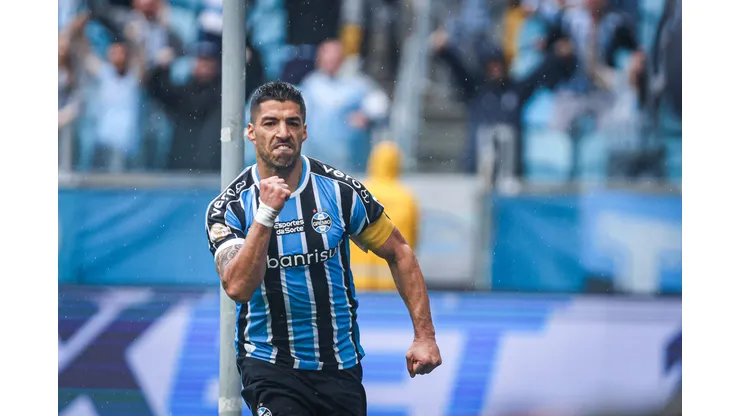 Foto: Maxi Franzoi/AGIF- Suárez tenta marcar o seu primeiro gol fora de casa