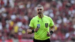 RJ - RIO DE JANEIRO - 17/09/2023 - COPA DO BRASIL 2023, FLAMENGO X SAO PAULO - O arbitro Anderson Daronco durante partida entre Flamengo e Sao Paulo no estadio Maracana pelo campeonato Copa do Brasil 2023. Foto: Thiago Ribeiro/AGIF