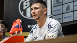 Foto: Raul Baretta/ Santos FC - Maxi Silvera é um dos mais observados por interino do Peixe contra o Bahia