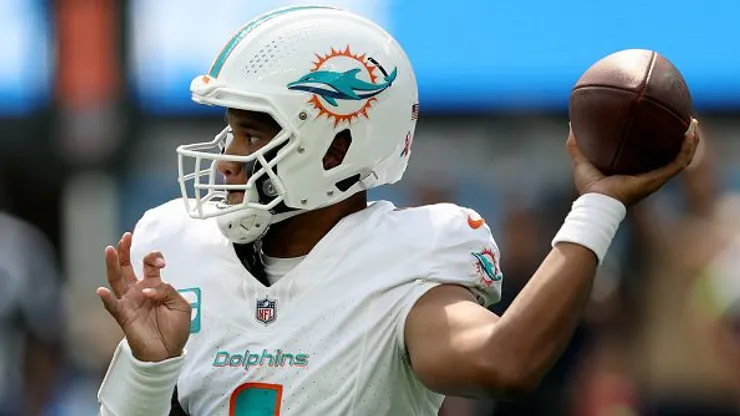 Pelo Dolphins, Tua brilhou na semana 1 da NFL