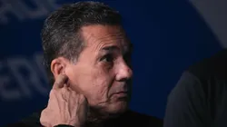 SP - SAO PAULO - 22/08/2023 - COPA SUL-AMERICANA 2023, CORINTHIANS X ESTUDIANTES - Vanderlei Luxemburgo tecnico do Corinthians durante partida contra o Estudiantes no estadio Arena Corinthians pelo campeonato Copa Sul-Americana 2023. Foto: Ettore Chiereguini/AGIF