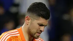 BUENOS AIRES, ARGENTINA - SEPTEMBER 11: Referee Dario Herrera gives the ball to Agustin Rossi of Boca Juniors during a match between Boca Juniors and River Plate as part of Liga Profesional 2022 at Estadio Alberto J. Armando on September 11, 2022 in Buenos Aires, Argentina. (Photo by Daniel Jayo/Getty Images)