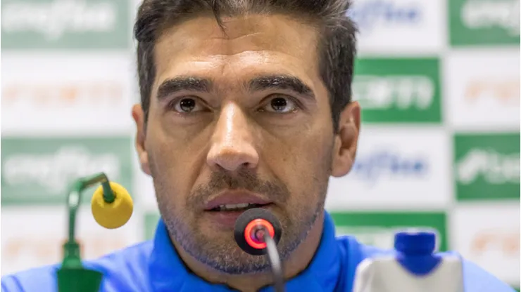 PR - Curitiba - 25/10/2022 - BRASILEIRO A 2022, ATHLETICO PR X PALMEIRAS - Abel Ferreira tecnico do Palmeiras durante entrevista coletiva apos a partida contra o Athletico-PR no estadio Arena da Baixada pelo campeonato Brasileiro A 2022. Foto: Robson Mafra/AGIF