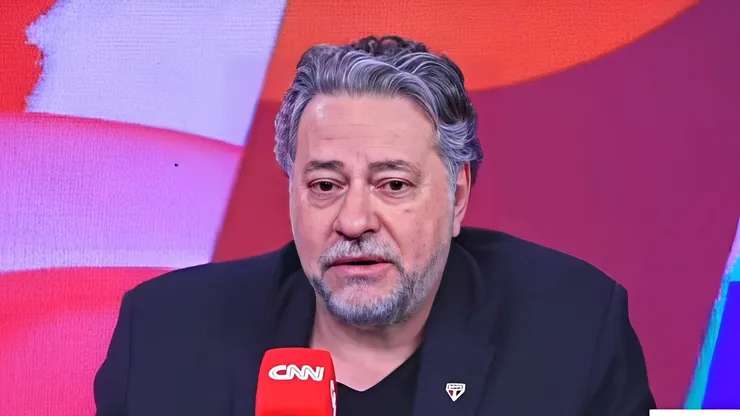 Foto: Reprodução CNN Brasil/YouTube - Casares ouve críticas
