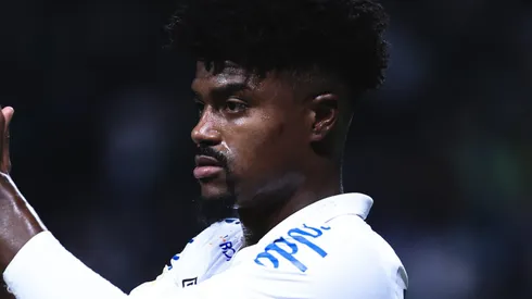 Foto: Ettore Chiereguini/AGIF - Eduardo Bauermann já deixou o Santos