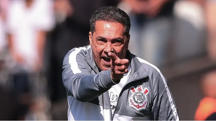 Foto: Ettore Chiereguini/AGIF - Luxa está por um fio no Corinthians.