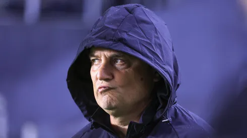 Aguirre durante o revés santista