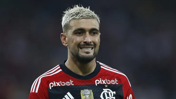 RIO DE JANEIRO, BRAZIL - JUNE 1: Giorgian de Arrascaeta of Flamengo reacts during the Copa do Brasil 2023 round of 16 second leg match between Flamengo and Fluminense at Maracana Stadium on June 1, 2023 in Rio de Janeiro, Brazil. (Photo by Wagner Meier/Getty Images)