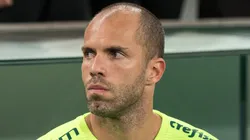 PR - Curitiba - 25/10/2022 - BRASILEIRO A 2022, ATHLETICO PR X PALMEIRAS - Marcelo Lomba jogador do Palmeiras durante execucao do hino nacional antes da partida contra o Athletico-PR no estadio Arena da Baixada pelo campeonato Brasileiro A 2022. Foto: Robson Mafra/AGIF