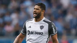 RS - PORTO ALEGRE - 22/07/2023 - BRASILEIRO A 2023, GREMIO X ATLETICO-MG - Hulk jogador do Atletico-MG reclama com a arbitragem durante partida contra o Gremio no estAdio Arena do Gremio pelo campeonato Brasileiro A 2023. Foto: Pedro H. Tesch/AGIF