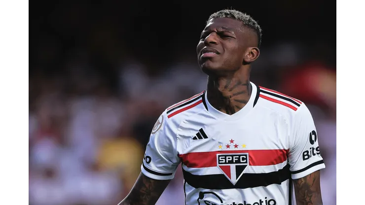 Arboleda sentiu lesão em jogo pelo Equador nas Eliminatórias às vésperas da final da CdB