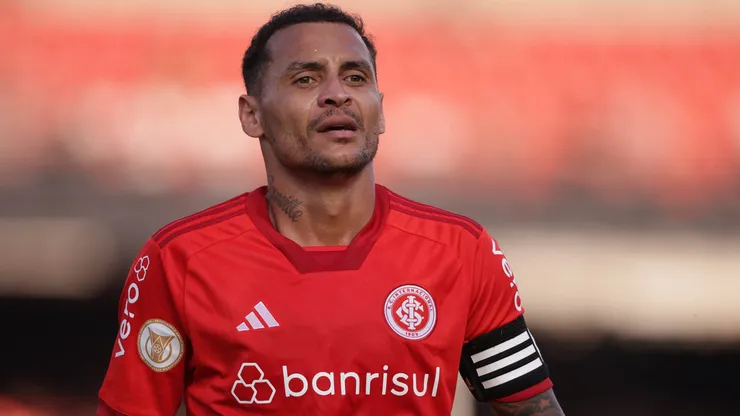 SP - SAO PAULO - 07/05/2023 - BRASILEIRO A 2023, SAO PAULO X INTERNACIONAL - Alan Patrick jogador do Internacional durante partida contra o Sao Paulo no estadio Morumbi pelo campeonato BRASILEIRO A 2023. Foto: Ettore Chiereguini/AGIF