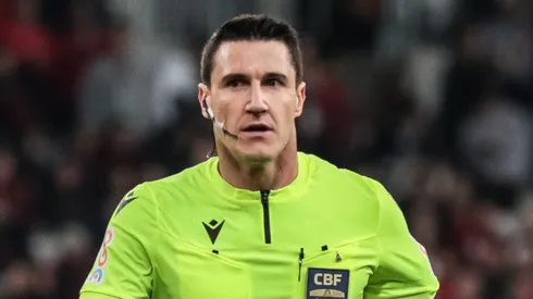 PR - CURITIBA - 16/07/2023 - BRASILEIRO A 2023, ATHLETICO-PR X BAHIA - O arbitro Rafael Rodrigo Klein durante partida entre Athletico-PR e Bahia no estadio Arena da Baixada pelo campeonato Brasileiro A 2023. Foto: Robson Mafra/AGIF