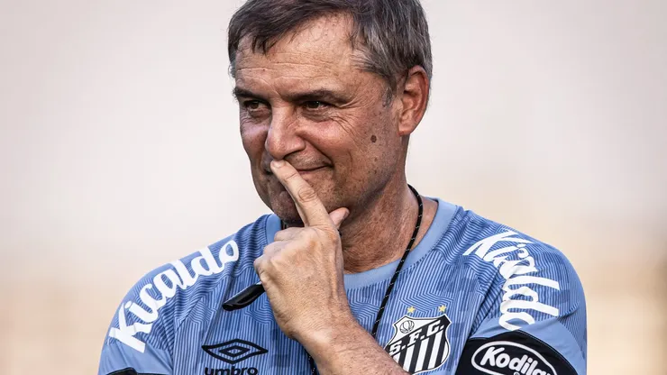 Fotos: Raul Baretta/ Santos FC - Técnico pode receber um reforço vindo do Corinthians.