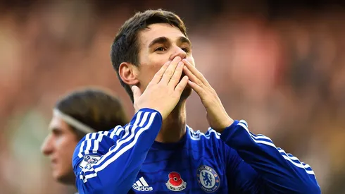 LONDON, ENGLAND - NOVEMBER 01: Oscar of Chelsea celebrates scoring the opening goal during the Barclays Premier League match between Chelsea and Queens Park Rangers at Stamford Bridge on November 1, 2014 in London, England. (Photo by Mike Hewitt/Getty Images)