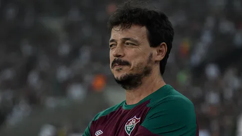 Foto: Thiago Ribeiro/AGIF - Fernando Diniz tecnico do Fluminense durante partida contra o America-MG no estadio Maracana pelo campeonato Brasileiro A 2023.