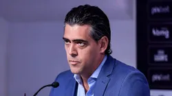 Foto: Thiago Ribeiro/AGIF - O dirigente Paulo Bracks fala aos jornalistas durante apresentacao oficial de Dimitri Payet como jogador do Vasco em coletiva de imprensa realizada no Sao Januario.