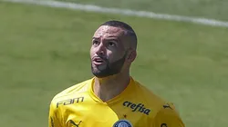 Photo by Miguel Schincariol/Getty Images - Weverton sofre com torcida do Boca Juniors