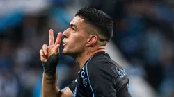 RS - PORTO ALEGRE - 27/08/2023 - BRASILEIRO A 2023, GREMIO X CRUZEIRO - Luis Suarez jogador do Gremio comemora seu gol durante partida contra o Cruzeiro no estadio Arena do Gremio pelo campeonato Brasileiro A 2023. Foto: Maxi Franzoi/AGIF