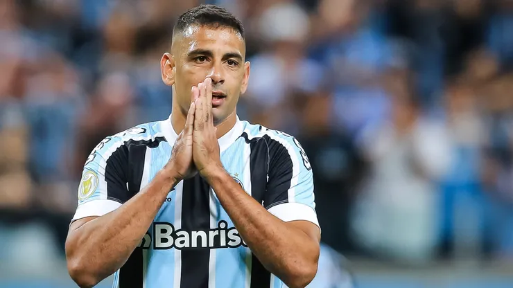 Foto: Pedro H. Tesch/AGIF - Diego Souza marcou época no Grêmio.