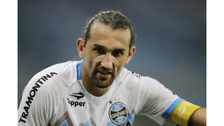Rio de Janeiro - RJ - 28/09/14 - Brasileiro A 2014, Botafogo X Gremio - Hernan Barcos do Gremio durante partida no Estadio Maracana pelo Campeonato Brasileiro A 2014 - Foto: Paulo Campos/AGIF
