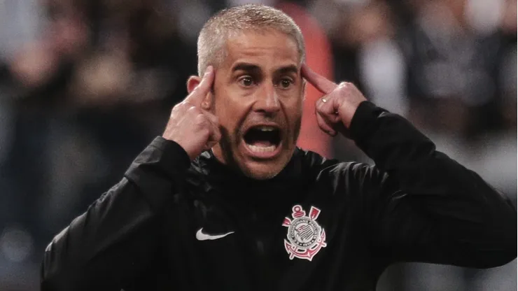 Foto: Ettore Chiereguini/AGIF - Sylvinho