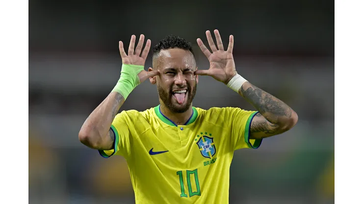 Pedro Vilela/Getty Images. Parça de Neymar fala sobre futuro do jogador no Brasil