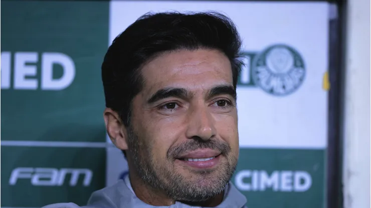 SP - SAO PAULO - 14/08/2023 - BRASILEIRO A 2023, PALMEIRAS X CRUZEIRO - Abel Ferreira tecnico do Palmeiras durante partida contra o Cruzeiro no estadio Arena Allianz Parque pelo campeonato Brasileiro A 2023. Foto: Ettore Chiereguini/AGIF